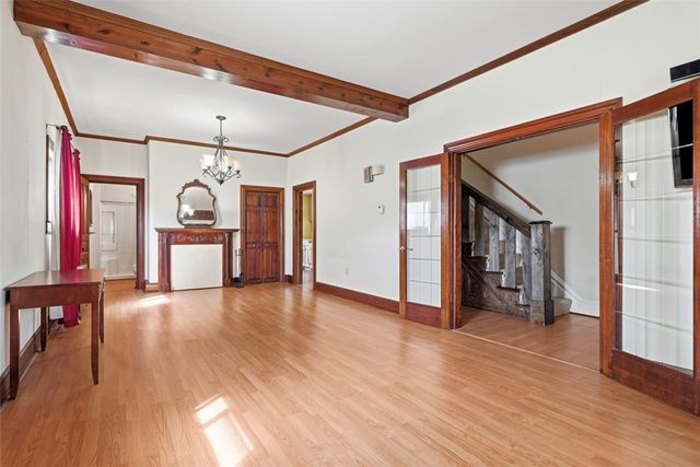 3902 Winterburn Avenue, Greenfield, PA 15207
