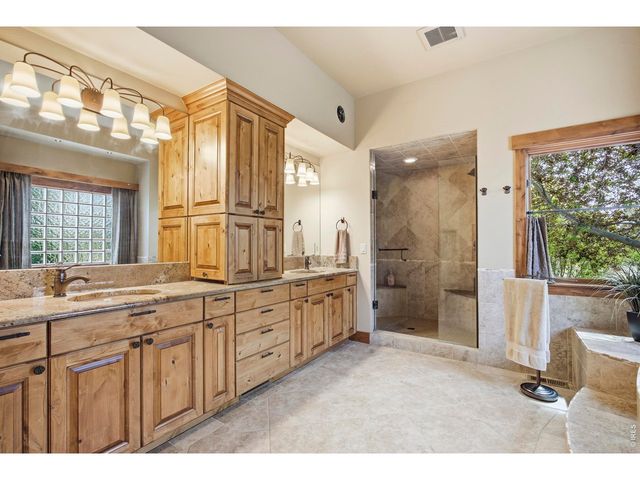 2114 Shoreside Dr, Berthoud, CO 80513