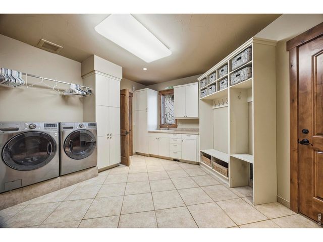 2114 Shoreside Dr, Berthoud, CO 80513