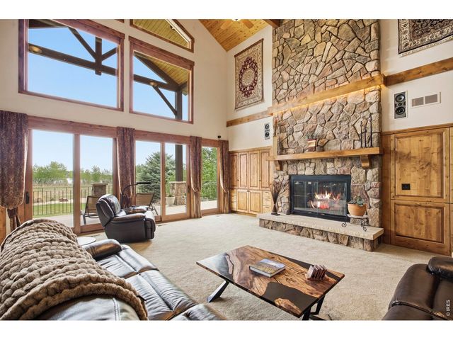 2114 Shoreside Dr, Berthoud, CO 80513