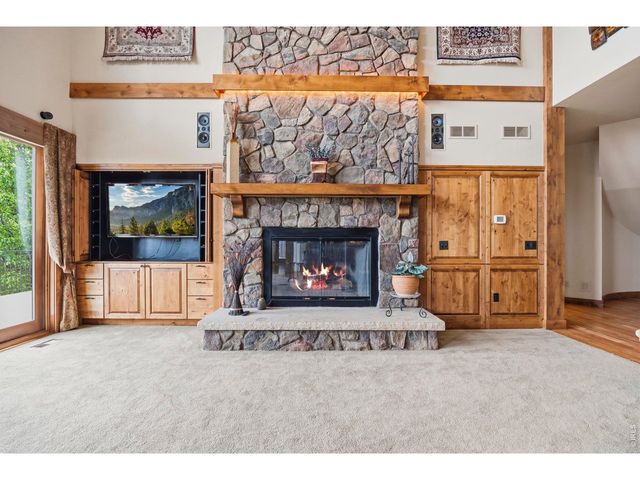 2114 Shoreside Dr, Berthoud, CO 80513