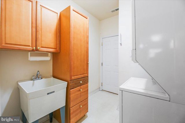 261 HERITAGE WAY, Woodbury, NJ 08096