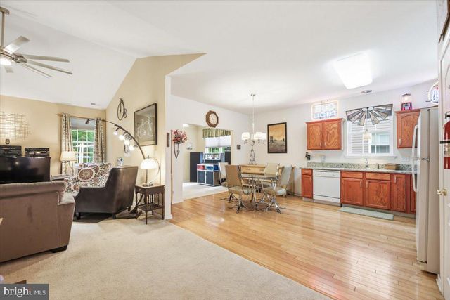 261 HERITAGE WAY, Woodbury, NJ 08096