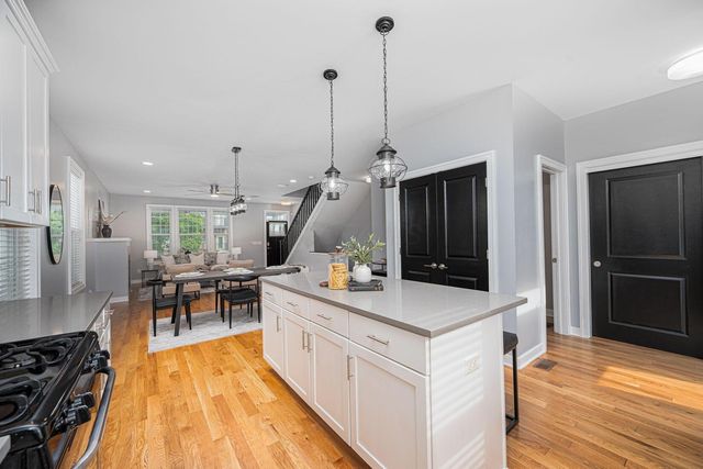 1275 N Grant Avenue, Columbus, OH 43201