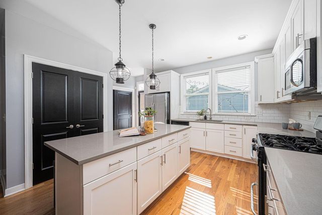 1275 N Grant Avenue, Columbus, OH 43201
