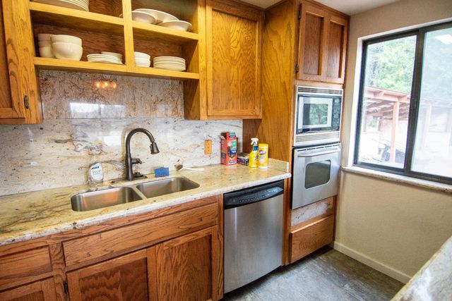 1231 Garnet Ct, Pollock Pines, CA 95726