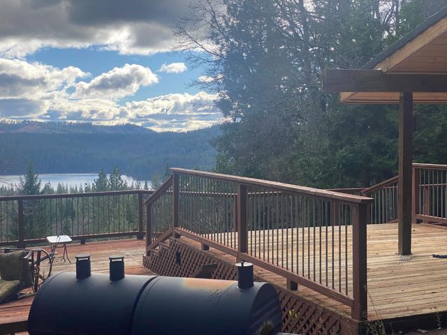 1231 Garnet Ct, Pollock Pines, CA 95726