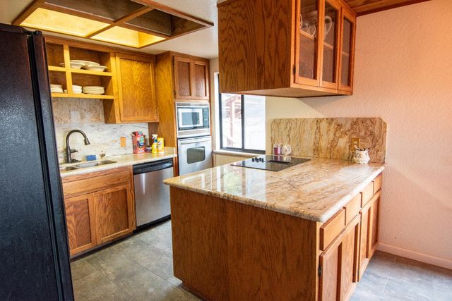 1231 Garnet Ct, Pollock Pines, CA 95726