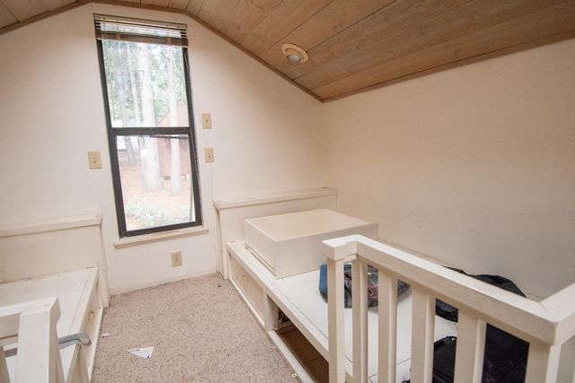 1231 Garnet Ct, Pollock Pines, CA 95726