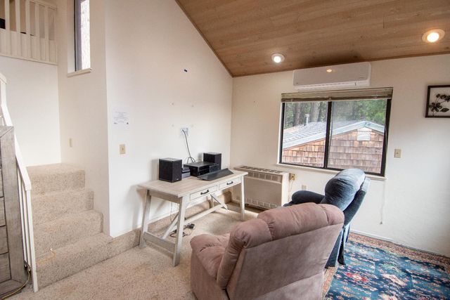 1231 Garnet Ct, Pollock Pines, CA 95726