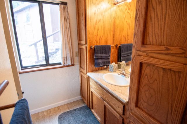 1231 Garnet Ct, Pollock Pines, CA 95726