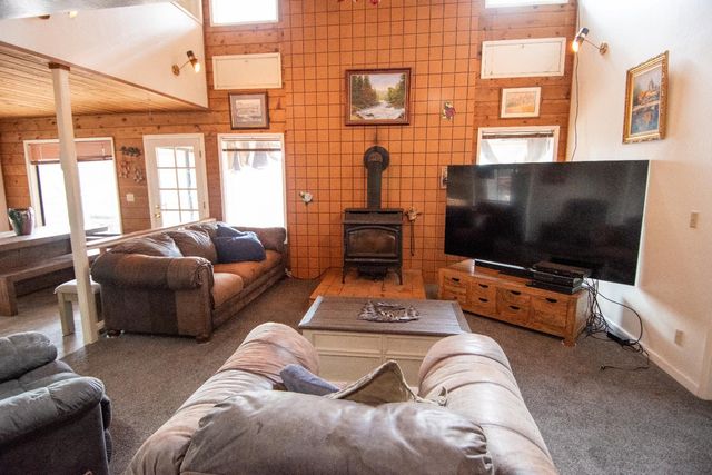 1231 Garnet Ct, Pollock Pines, CA 95726