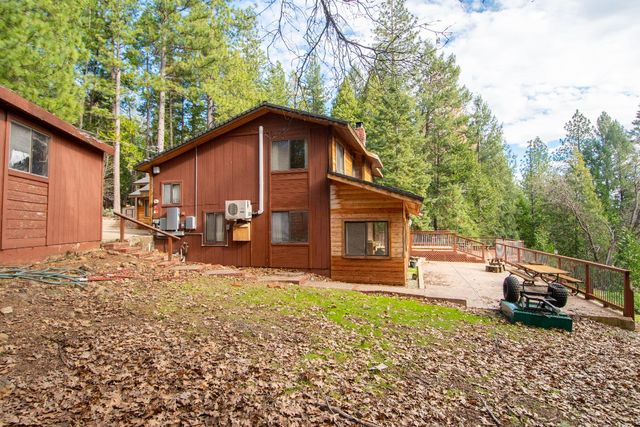 1231 Garnet Ct, Pollock Pines, CA 95726