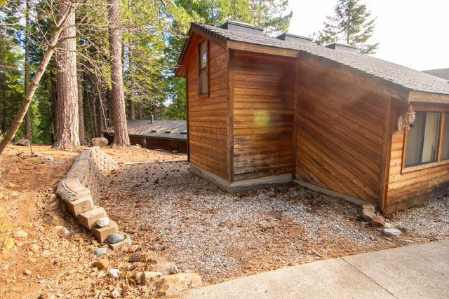 1231 Garnet Ct, Pollock Pines, CA 95726