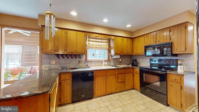 2503 RICKERT RD, Perkasie, PA 18944