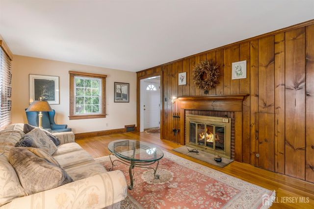 216 Ashland Road, Middlesex, NJ 08846