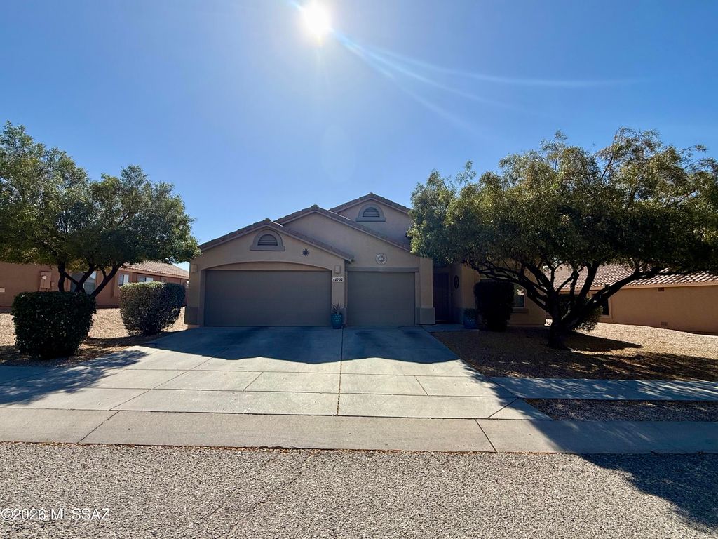 10752 S Bear Table Tank Drive, Vail, AZ 85641