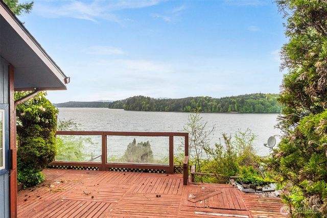 6105 Elizan Drive NW, Olympia, WA 98502