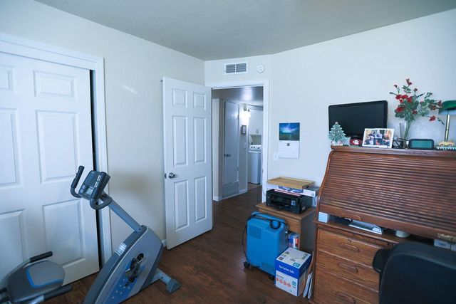 1269 Crest Dr, Yuba City, CA 95993