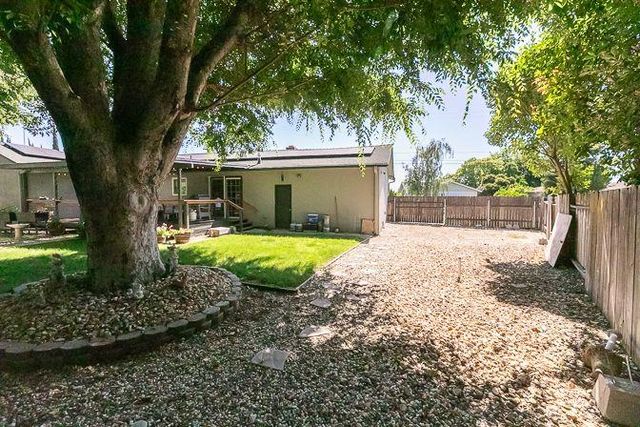 1269 Crest Dr, Yuba City, CA 95993