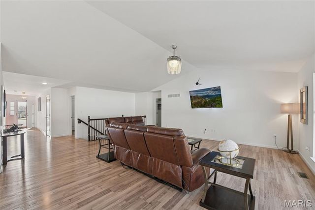 155 Keystone Ridge Drive, O'fallon, MO 63366