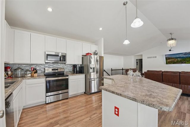 155 Keystone Ridge Drive, O'fallon, MO 63366