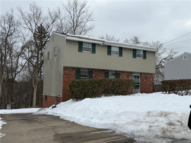 221 S Magnolia Dr, Shaler, PA 15116