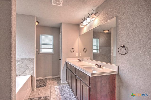 2517 Elk Creek Street, Temple, TX 76504