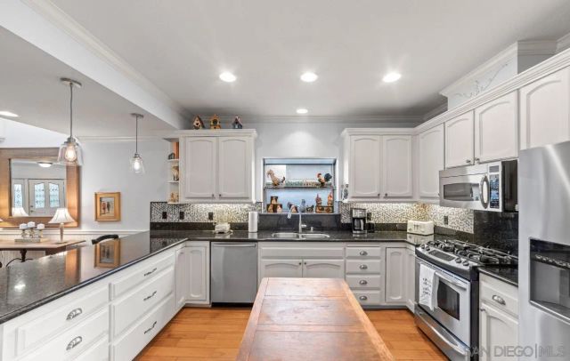 141 I Ave, Coronado, CA 92118
