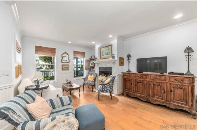 141 I Ave, Coronado, CA 92118