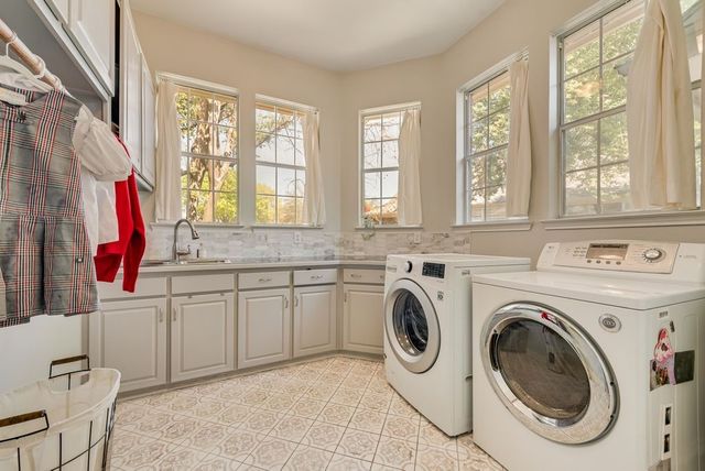 2684 Clear Springs Court, Richardson, TX 75082