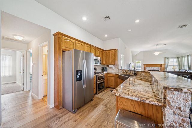 10739 E 121st Court North, Collinsville, OK 74021