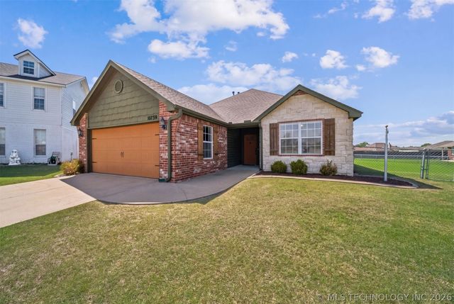 10739 E 121st Court North, Collinsville, OK 74021