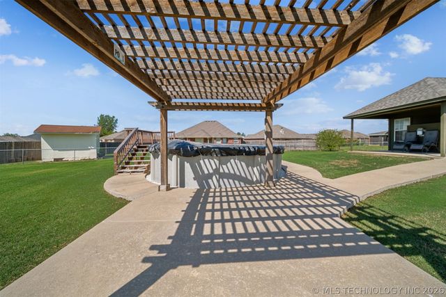 10739 E 121st Court North, Collinsville, OK 74021