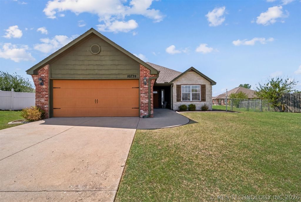 10739 E 121st Court North, Collinsville, OK 74021