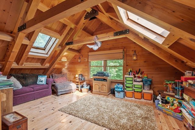 8 Turk Hollow Rd, Oxford, MA 01540
