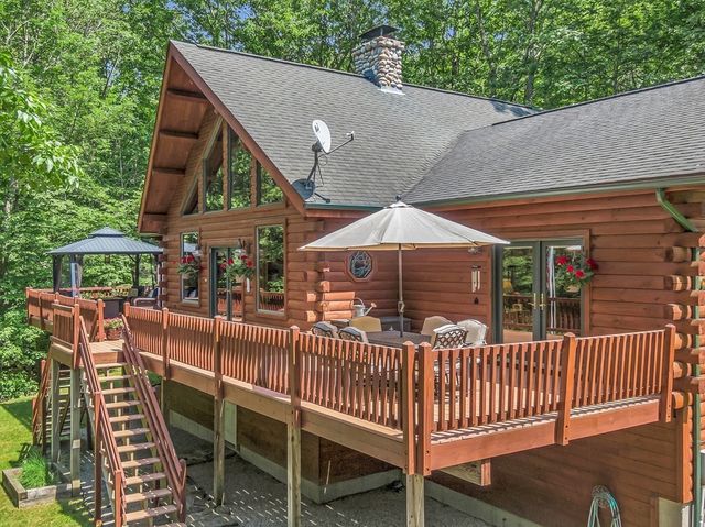 8 Turk Hollow Rd, Oxford, MA 01540