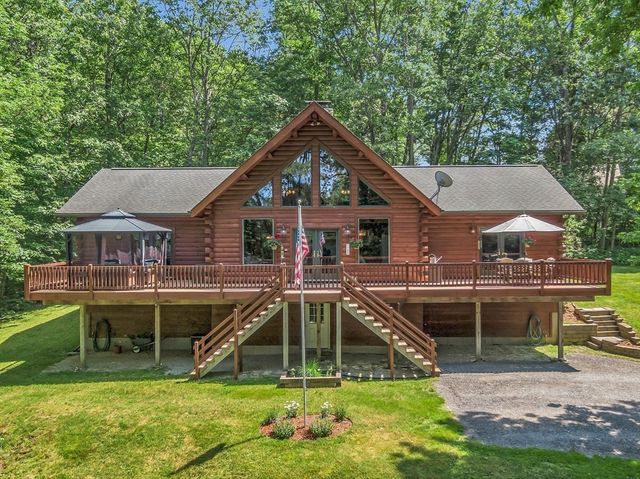8 Turk Hollow Rd, Oxford, MA 01540