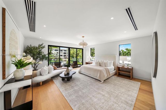 1815 Fairhaven Pl, Miami, FL 33133