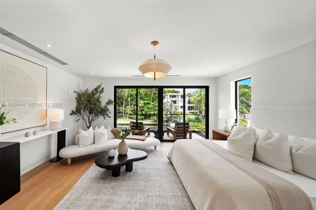 1815 Fairhaven Pl, Miami, FL 33133