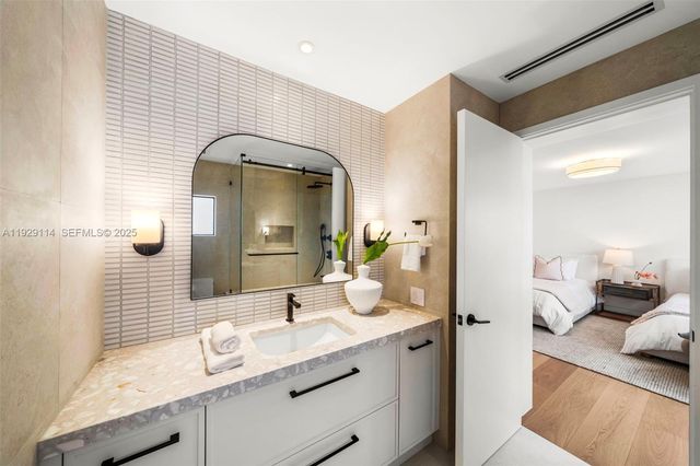 1815 Fairhaven Pl, Miami, FL 33133