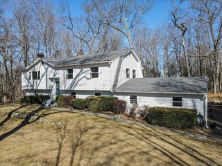 105 Pepper Tree Hill Lane, Southbury, CT 06488