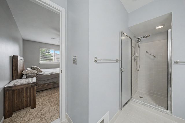 41520 Janet Circle 60, Clinton Twp, MI 48038