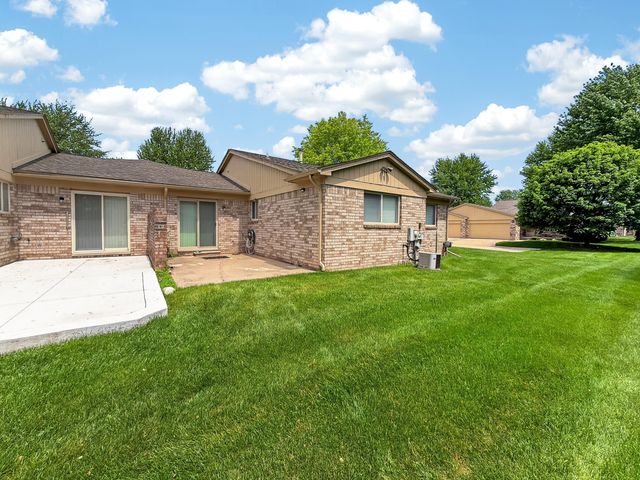 41520 Janet Circle 60, Clinton Twp, MI 48038