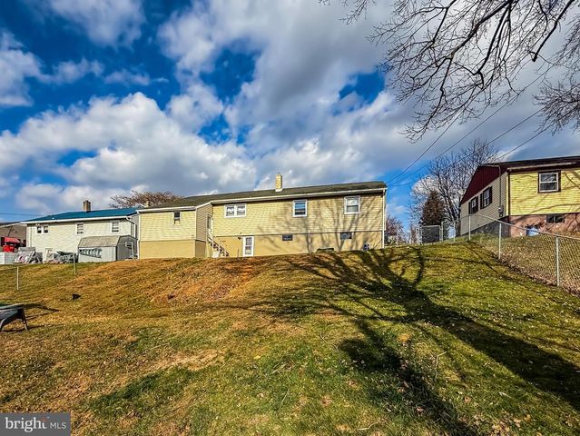 3136 LINCOLN WAY EAST WAY E, Fayetteville, PA 17222