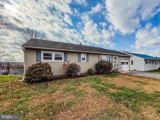 3136 LINCOLN WAY EAST WAY E, Fayetteville, PA 17222