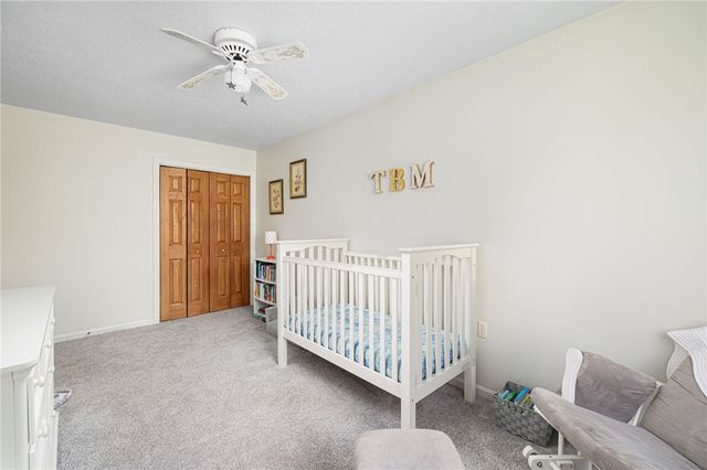 6 Country Road, Warren, RI 02885