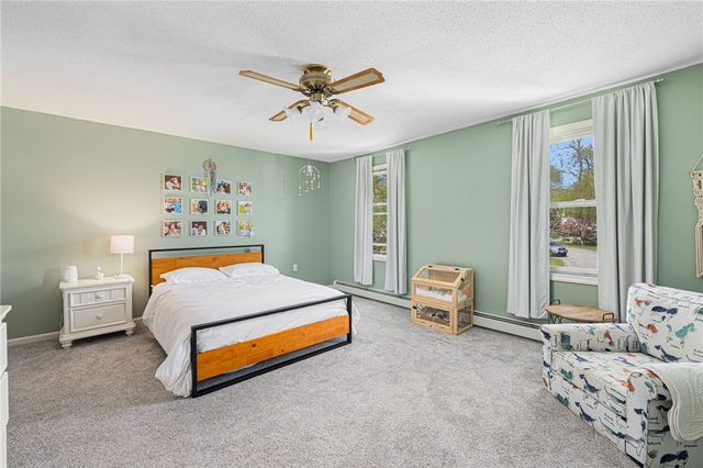 6 Country Road, Warren, RI 02885