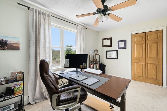 6 Country Road, Warren, RI 02885