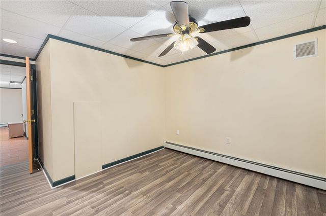 6 Country Road, Warren, RI 02885